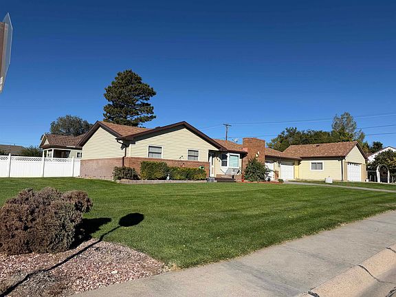 2nd image of 540 15th Ave