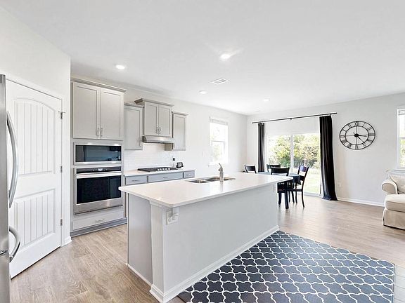 5th image of 18069 White Cedar Ct