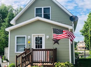 124 School St, Sheldon, VT 05483