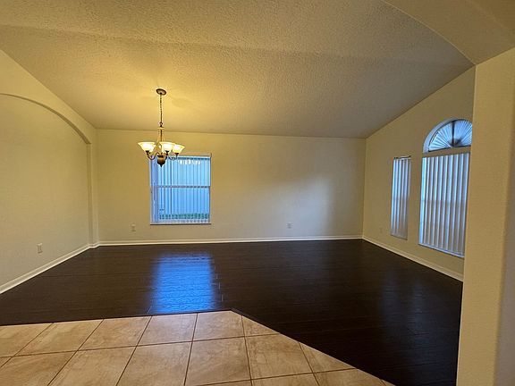 4th image of 10069 Brodbeck Blvd