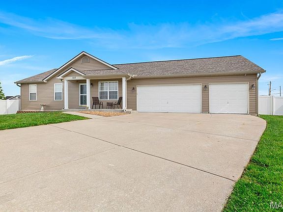 3rd image of 343 Aspen Creek Dr