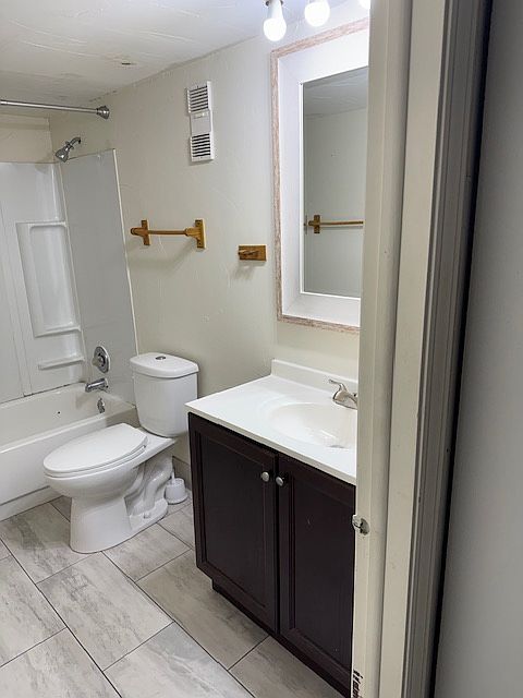 1st image of 2528 Waterbury Dr #1102