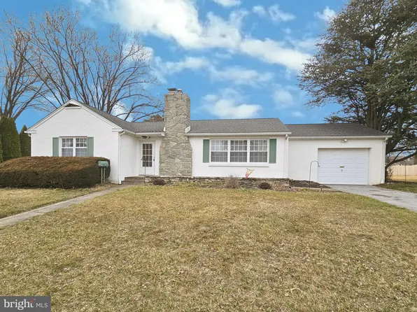 807 4th Ave, Parkesburg, PA 19365