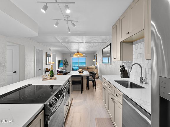 5th image of 4201 S Atlantic Ave APT 110