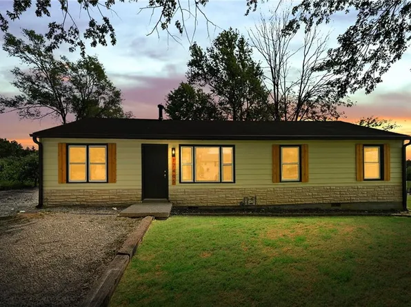 17405 Chula Vista Dr, Belton, MO 64012