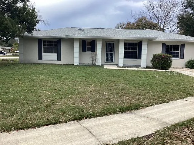 142 Bayberry Ct — Photo 3