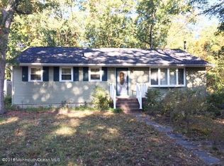 400 Leeward Ave, Beachwood, NJ 08722