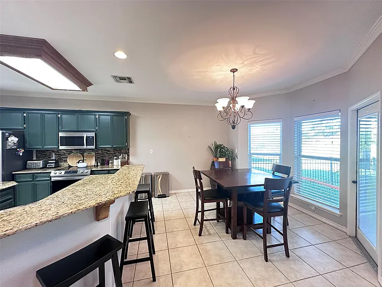 6321 Oso Pkwy — Photo 21