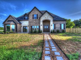 8805 Hawk Rd, Pearland, TX 77584