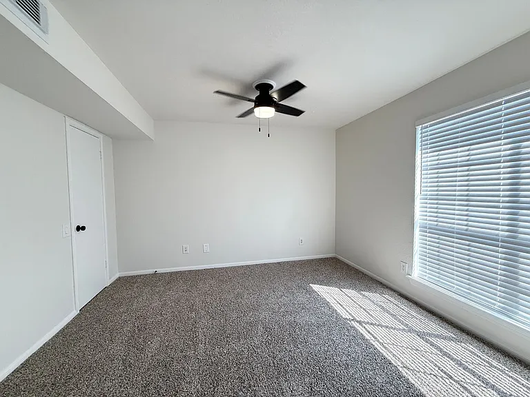 1860 White Oak Dr #376 — Photo 15