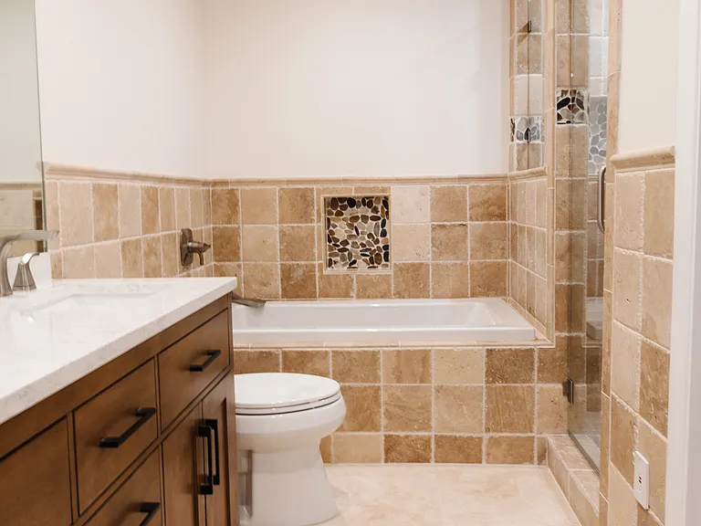 10933 Wellworth Ave #4 — Photo 32