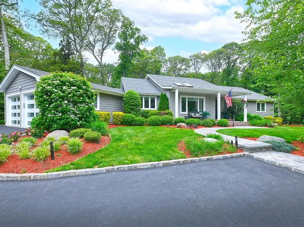 47 Wilmington Drive, Melville, NY 11747
