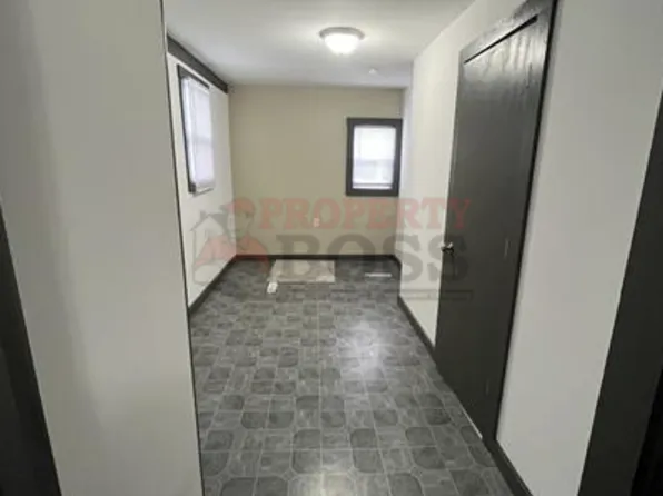 15 Rimbach St, Hammond, IN 46320