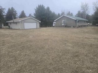 N9423 Brunette Ln, Crivitz, WI 54114