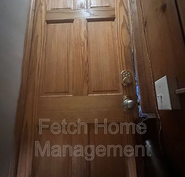 100 Windsor St #3 — Photo 26