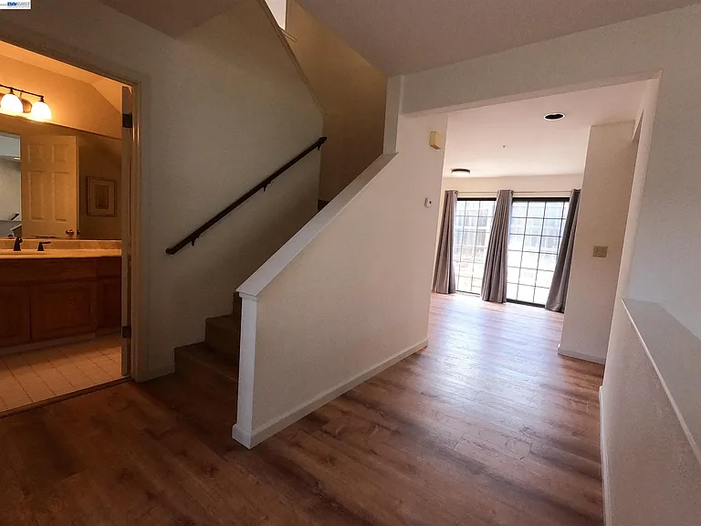 19179 Alpha Ct — Photo 9