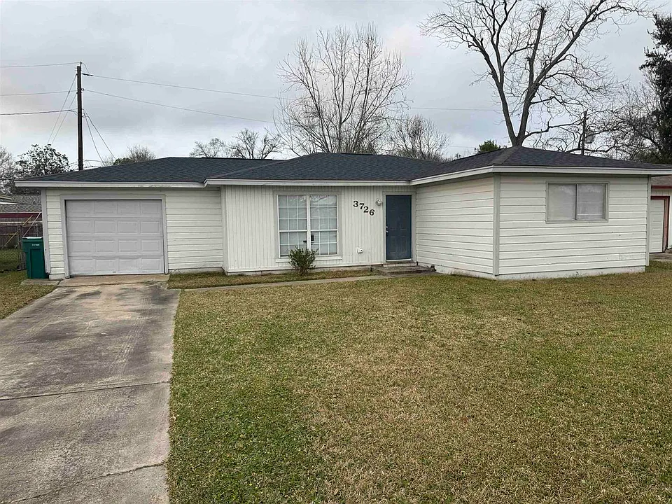 3726 Bowling Ln