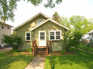 1310 Chestnut St, Grand Forks, ND 58201