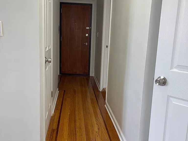 39 74th St #D1 — Photo 8