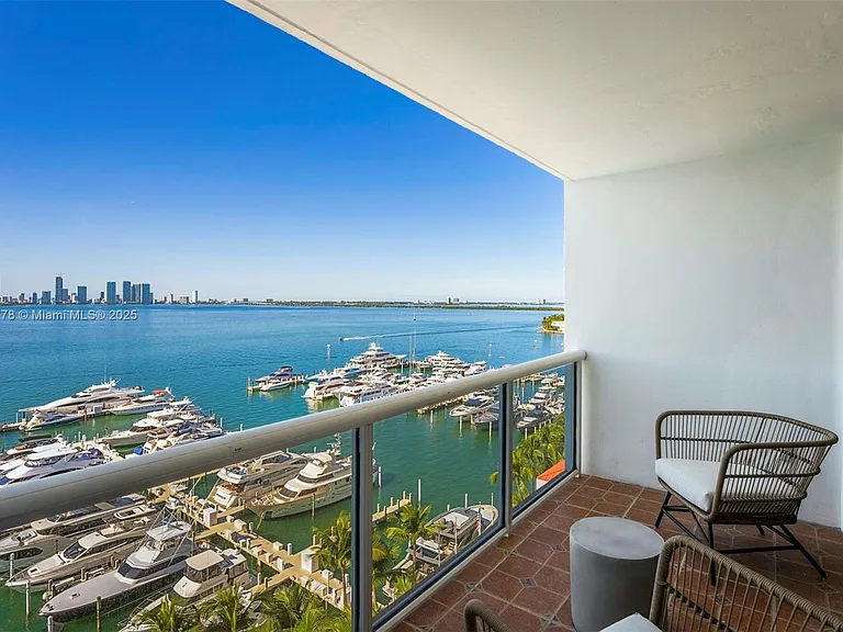 1800 Sunset Harbour Dr #1208 — Photo 3