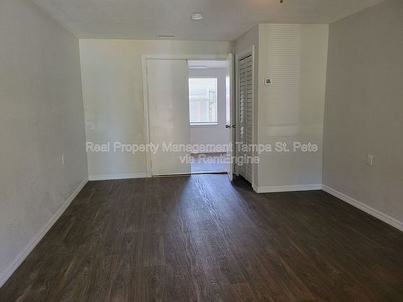 3rd image of 618 17th Ave S #W