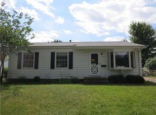 5501 Sharon Ln NW, Cedar Rapids, IA 52405