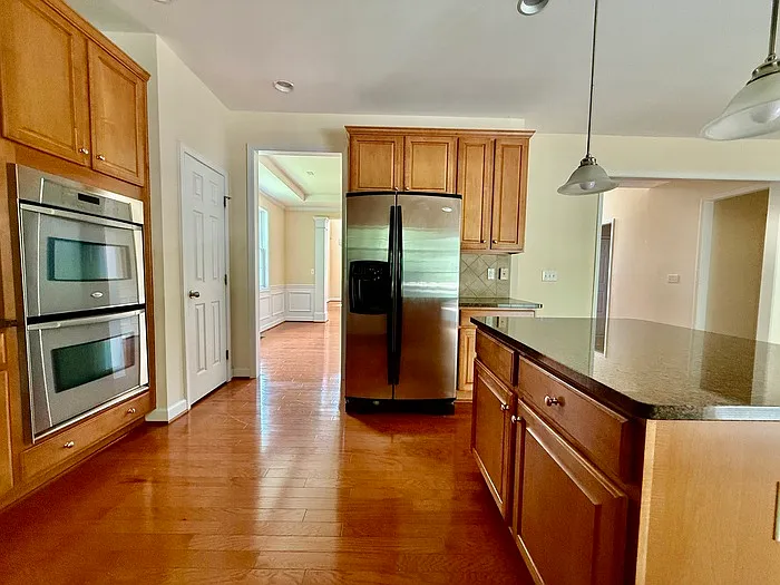 410 Harkness Cir — Photo 4