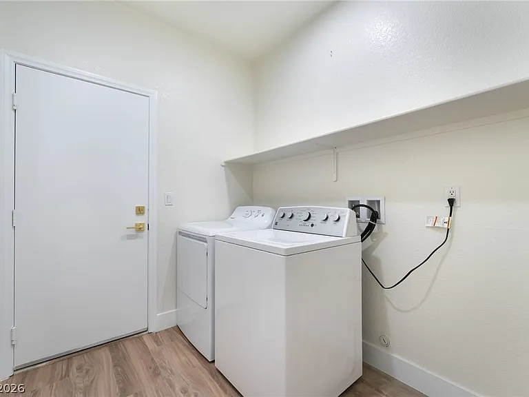 9205 Desert Village Ave — Photo 36