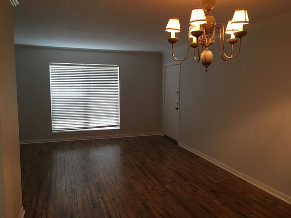 4th image of 3820 Fairfield Ave Unit 107