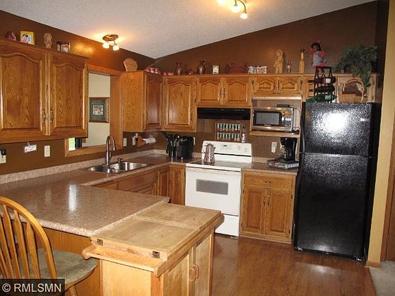 3rd image of 1907 E Highview Dr