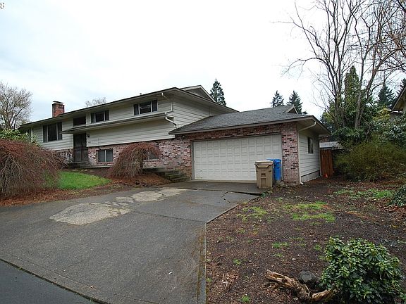 2nd image of 1330 SE Eastwood Ct