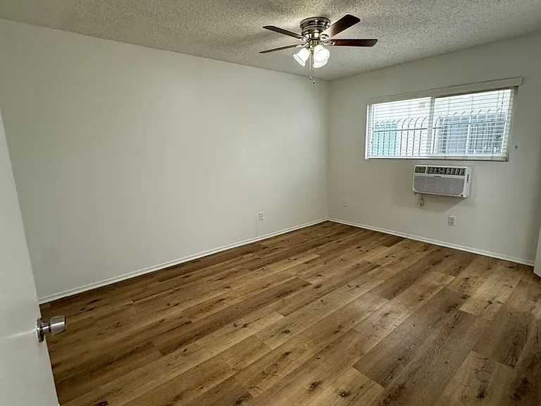5650 Fair Ave — Photo 25