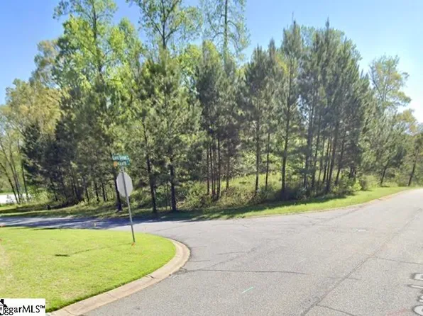 1 Maxfli Ct, Travelers Rest, SC 29690