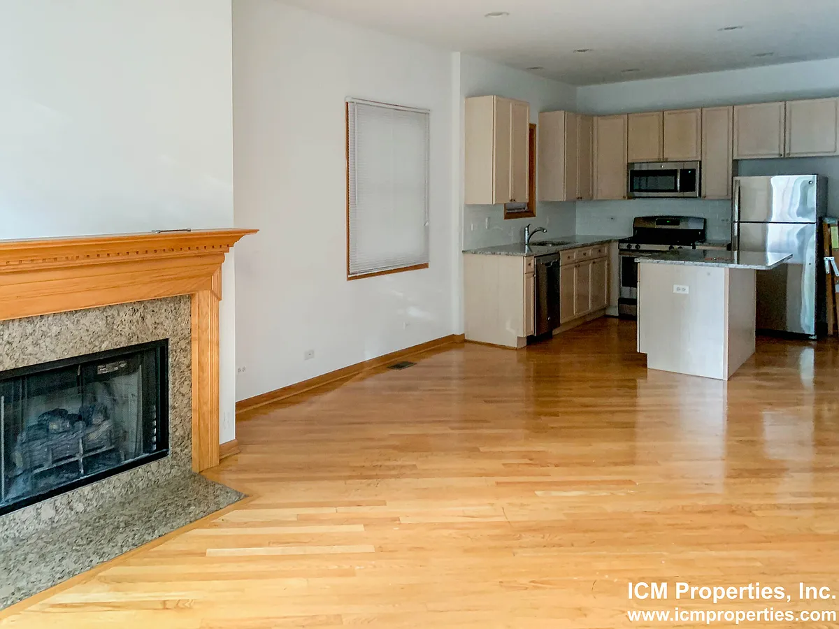 Building Photo - 2720 N Wayne Ave #1
