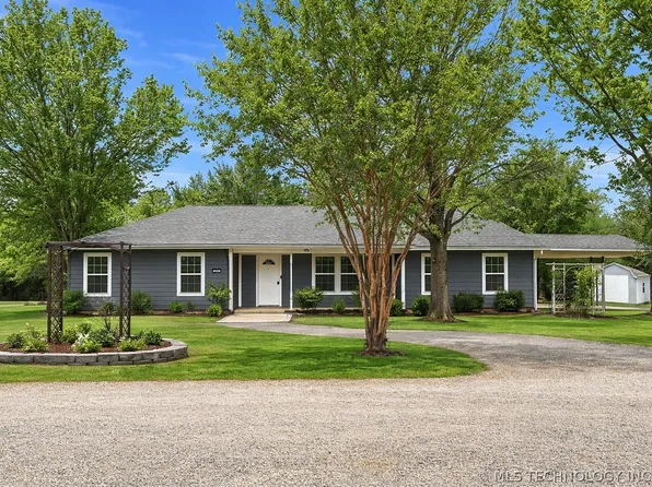 559 E 4th St, Durant, OK 74701