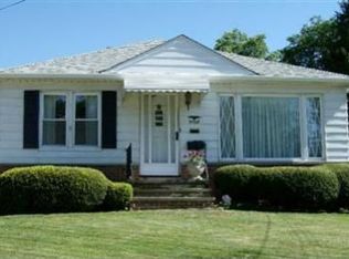 9508 David Rd, Garfield Heights, OH 44125