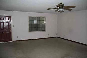 3rd image of 105 N Haley Ave