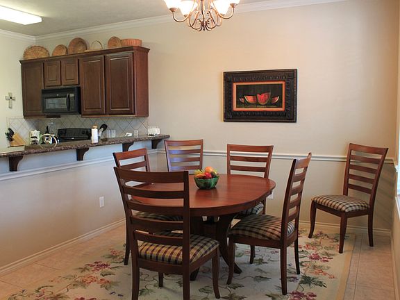 4th image of 252 Forest Dr