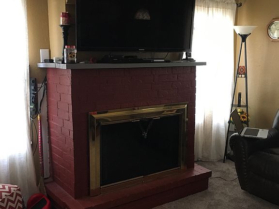 Living room fireplace 