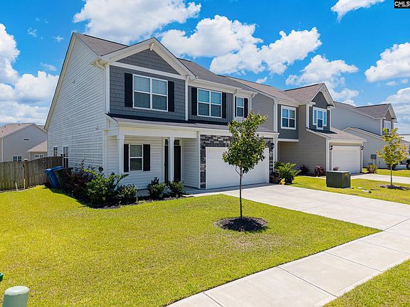 2nd image of 1061 Ashcroft Cir