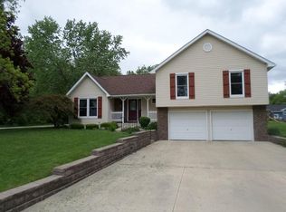 1196 N School St, Silver Lake, WI 53170