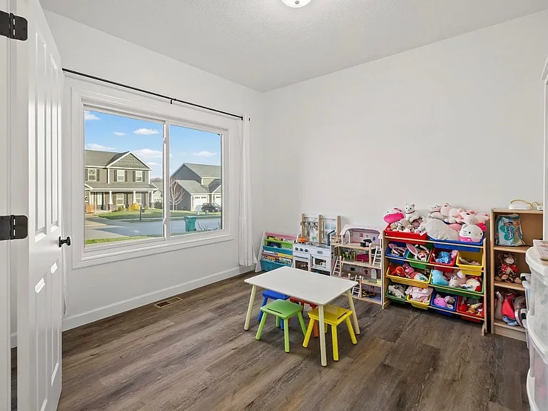 5335 Daffodil Dr — Photo 15