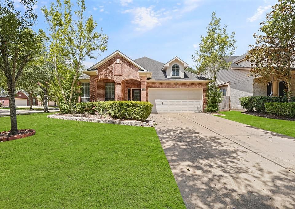 1st image of 211 Briar Trace Ln