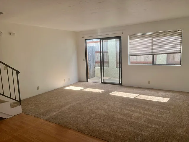 2 bed, 1.5 bath, 810 sqft, $1,995 — Photo 2