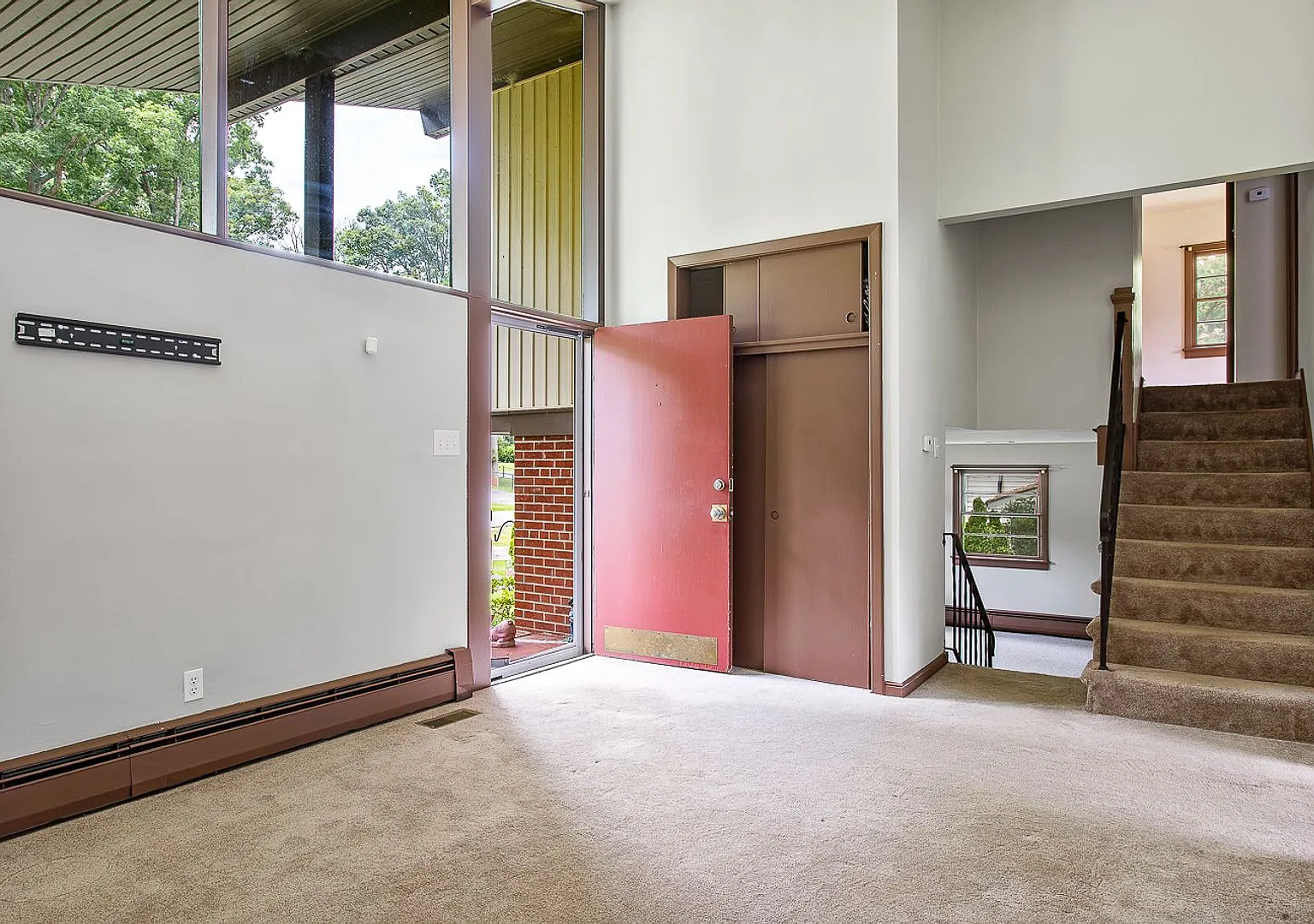 Tranquil 3 Bed 1.5 Bath in Tuckahoe Coming Soon! — Photo 4