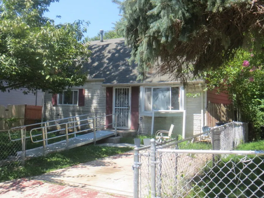 925 Clovis Ave photo 1