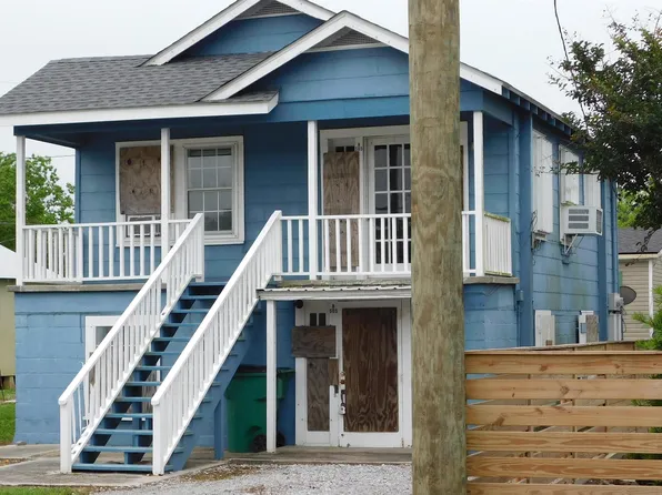 505 N Bayou Dr, Golden Meadow, LA 70357