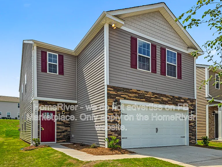 667 13th Avenue Dr NE — Photo 2