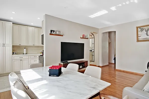 Sold by Energized Realty Group | media 18