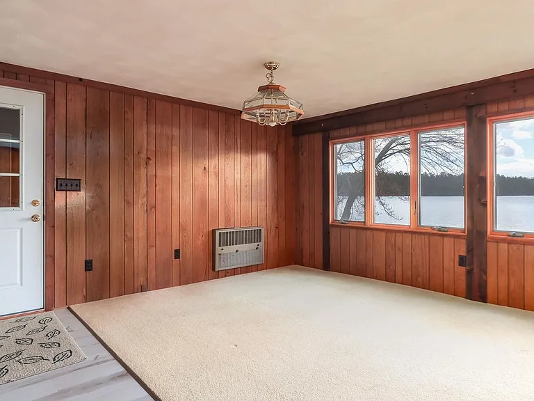 7 Howards Grv — Photo 12